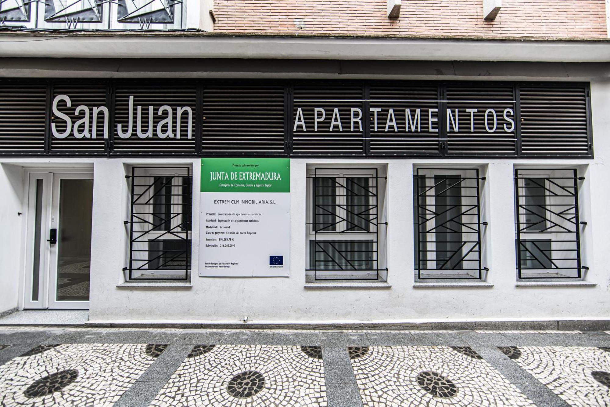Apartamentos Luxury En San Juan Badajós Exterior foto